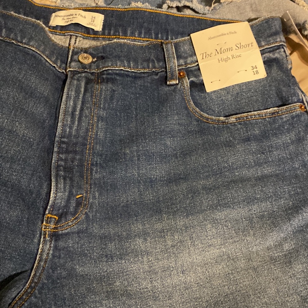 High Rise Mom Shorts - Picture 3 of 6